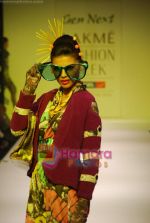 Model walks the ramp for Pragya Megha Show at Lakme Winter fashion week day 1 on 17th Sept 2010 (32).JPG